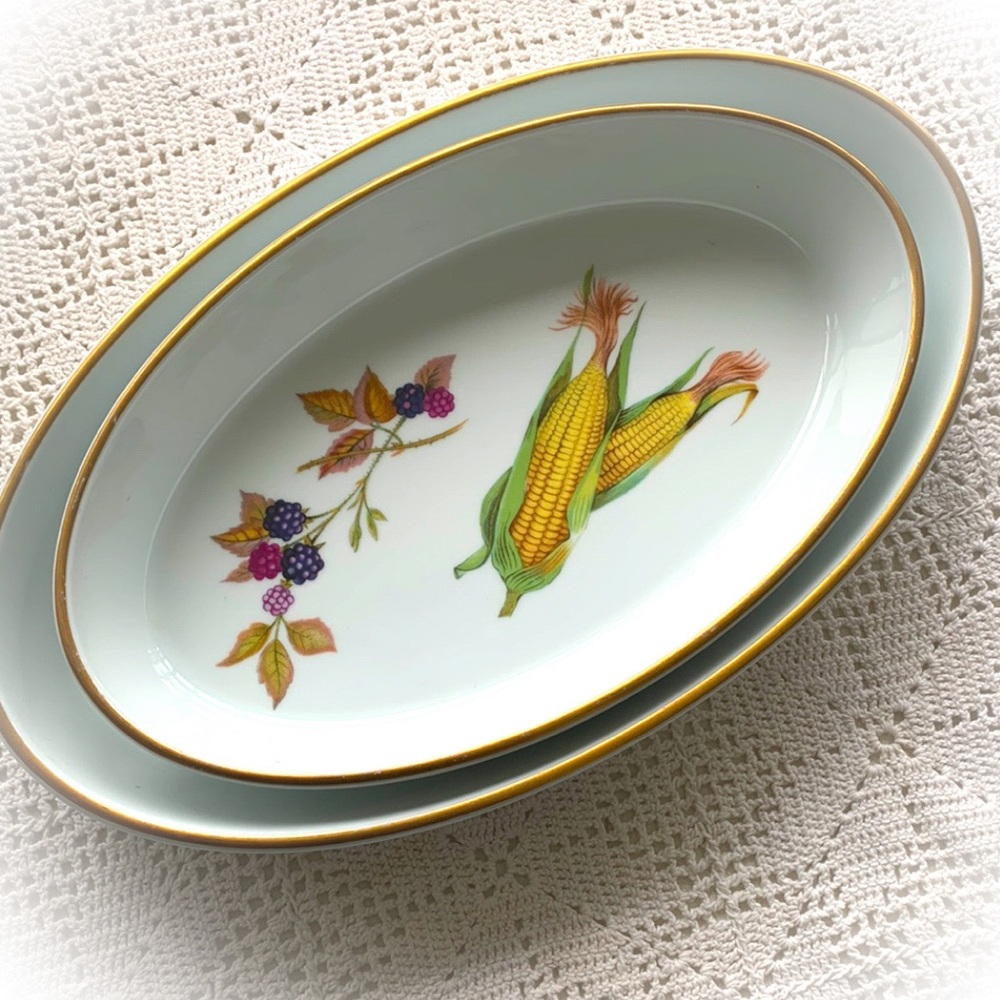 Set of 2 Royal Worcester Oval Casserole Dishes